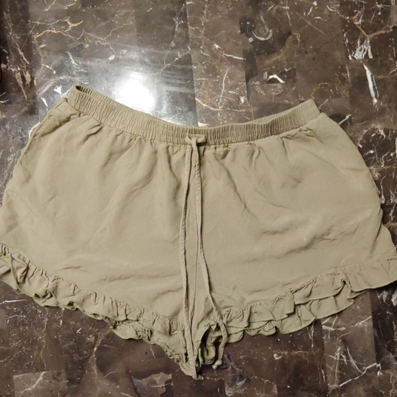 American Eagle Outfitters Pants - American Eagle shorts